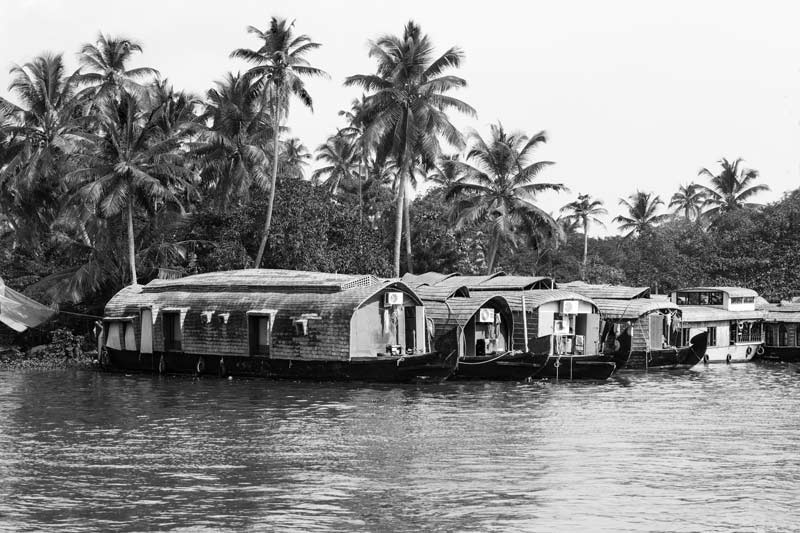 Houseboat tourism - an important source of untreated wastewater - in Punnamada Lake in Alappuzha district, Kerala